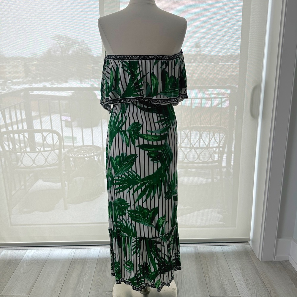 Akira Off-the-shoulder Green Leaf Print Maxi Dress - Picture 3 of 5